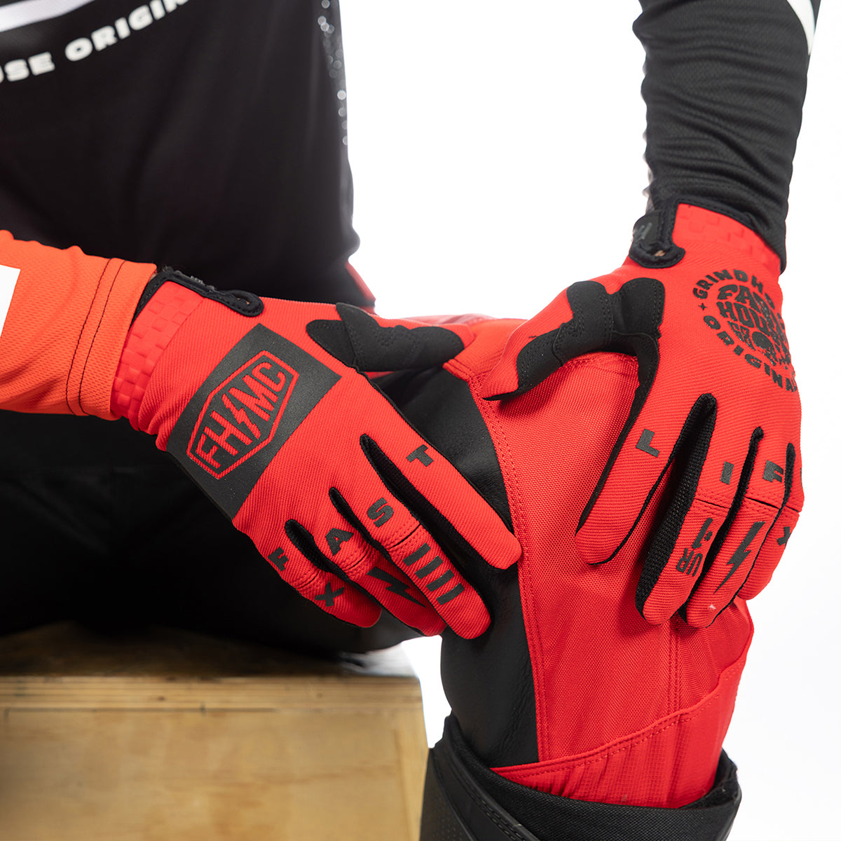 Speed Style Atomic Glove