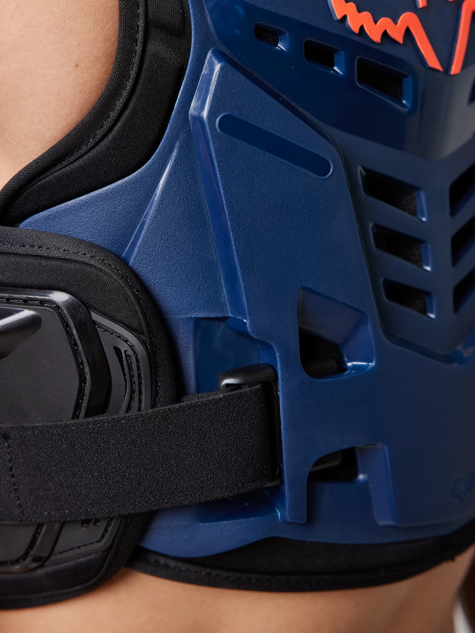 Raptor Vest CE Chest Guard