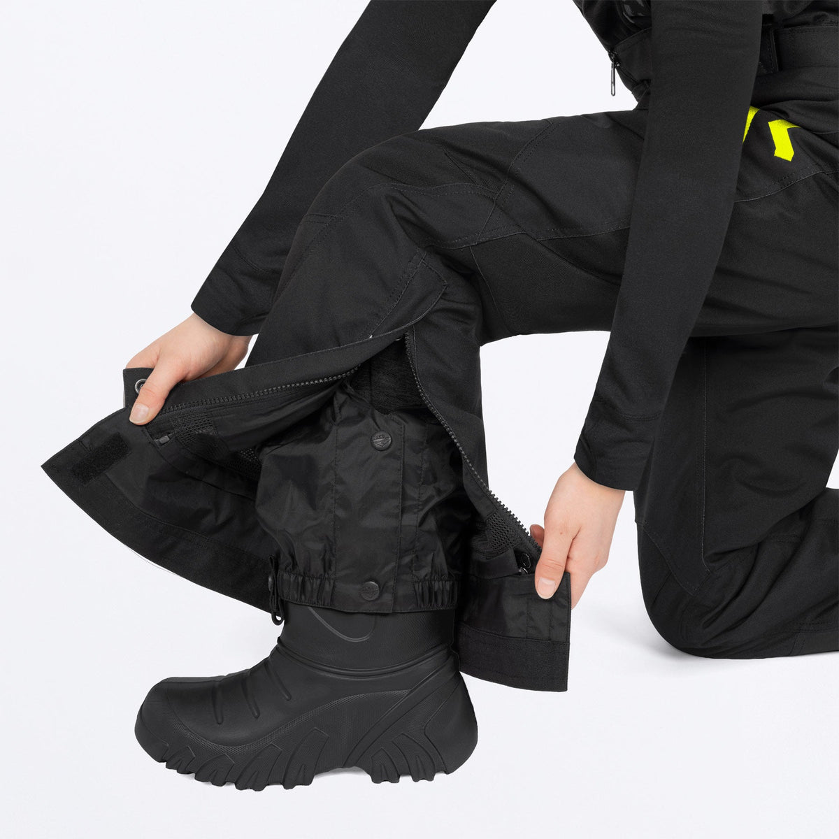 Youth Clutch Pant