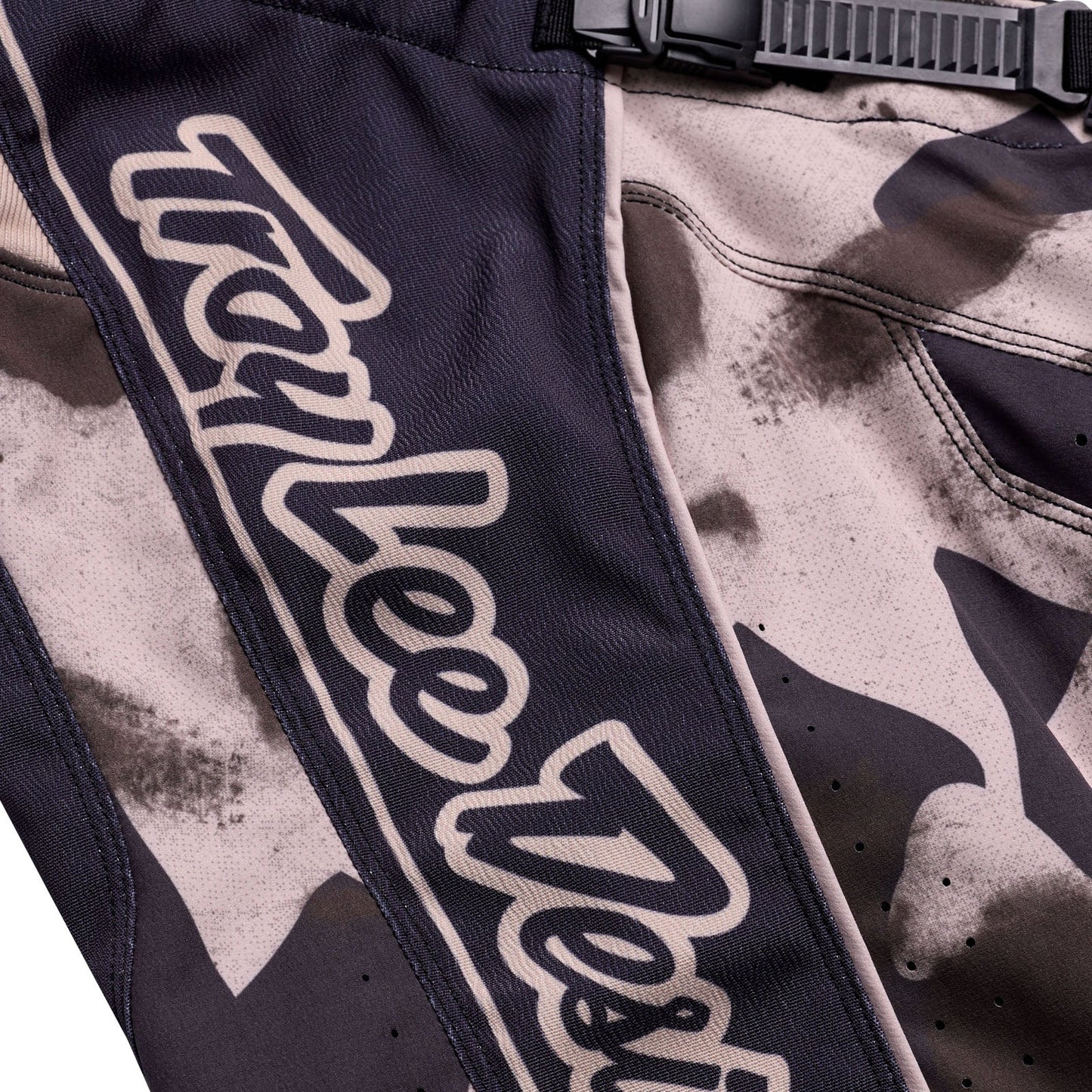 SE Pro Pant Blotted