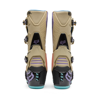 Motion Hello Future Boots