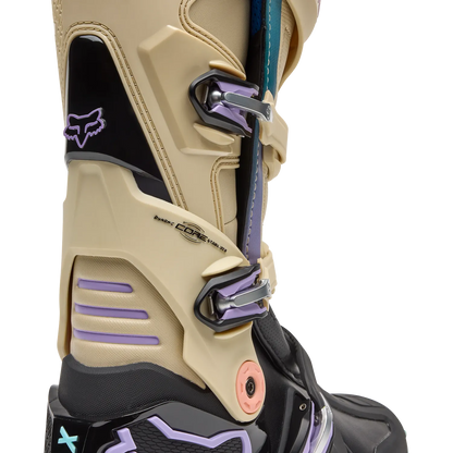 Motion Hello Future Boots